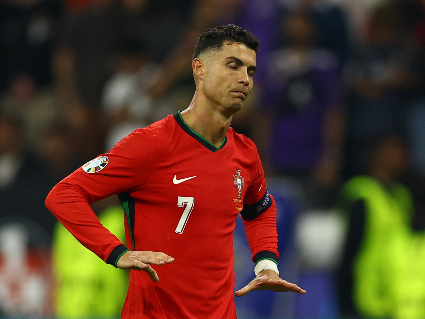 Ronaldo đứng trước án phạt bị treo giò vì hành vi bất hợp pháp tại EURO 2024- Ảnh 3.